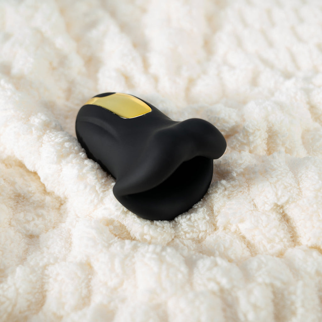Obsidian Grip Vibrating Male Masturbator